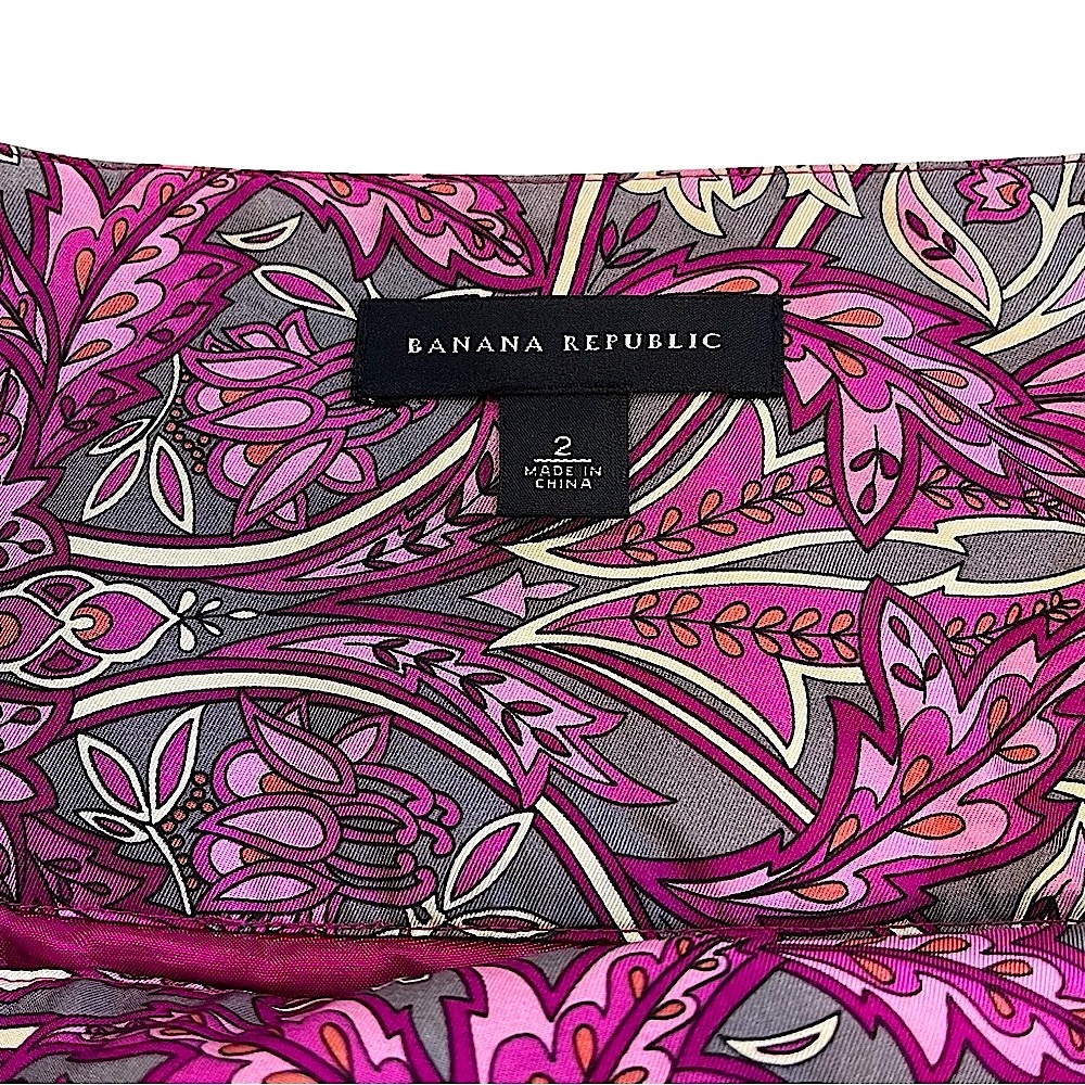 NWOT Banana Republic Pleated Paisley Silk Skirt. Size 2. - Picture 6 of 7